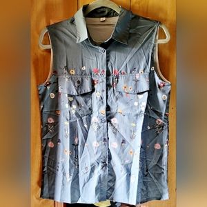 BN without womens sleeveless blouse size medium